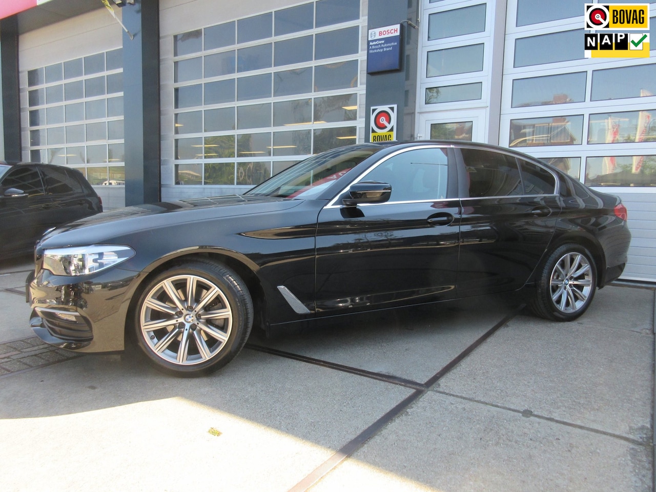 BMW 5-serie - 520i Executive Edition / Navi Prof. / D-Glas - AutoWereld.nl