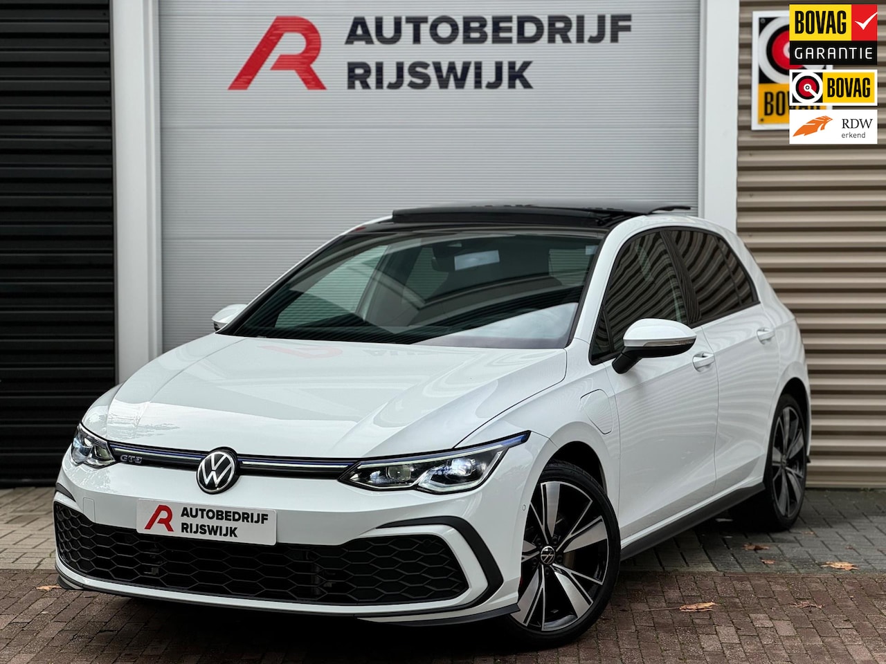 Volkswagen Golf - 1.4 eHybrid GTE Pano/Blindspot/Matrix - AutoWereld.nl