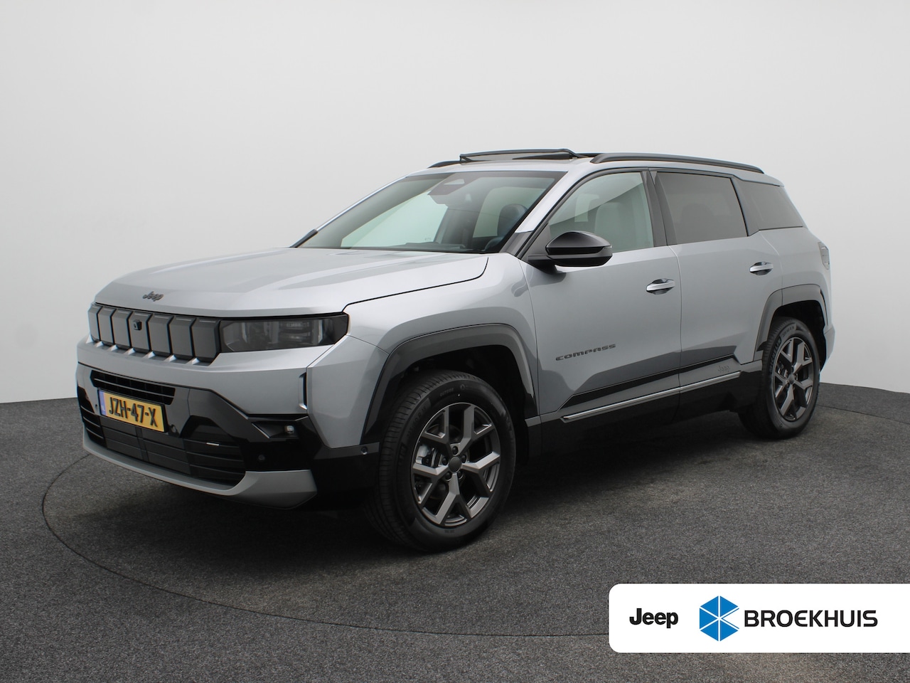 Jeep Compass - 1.2 e-Hybrid First Edition 8 Jaar Garantie | Panoramadak | Elektrisch Verstelbare stoelen - AutoWereld.nl