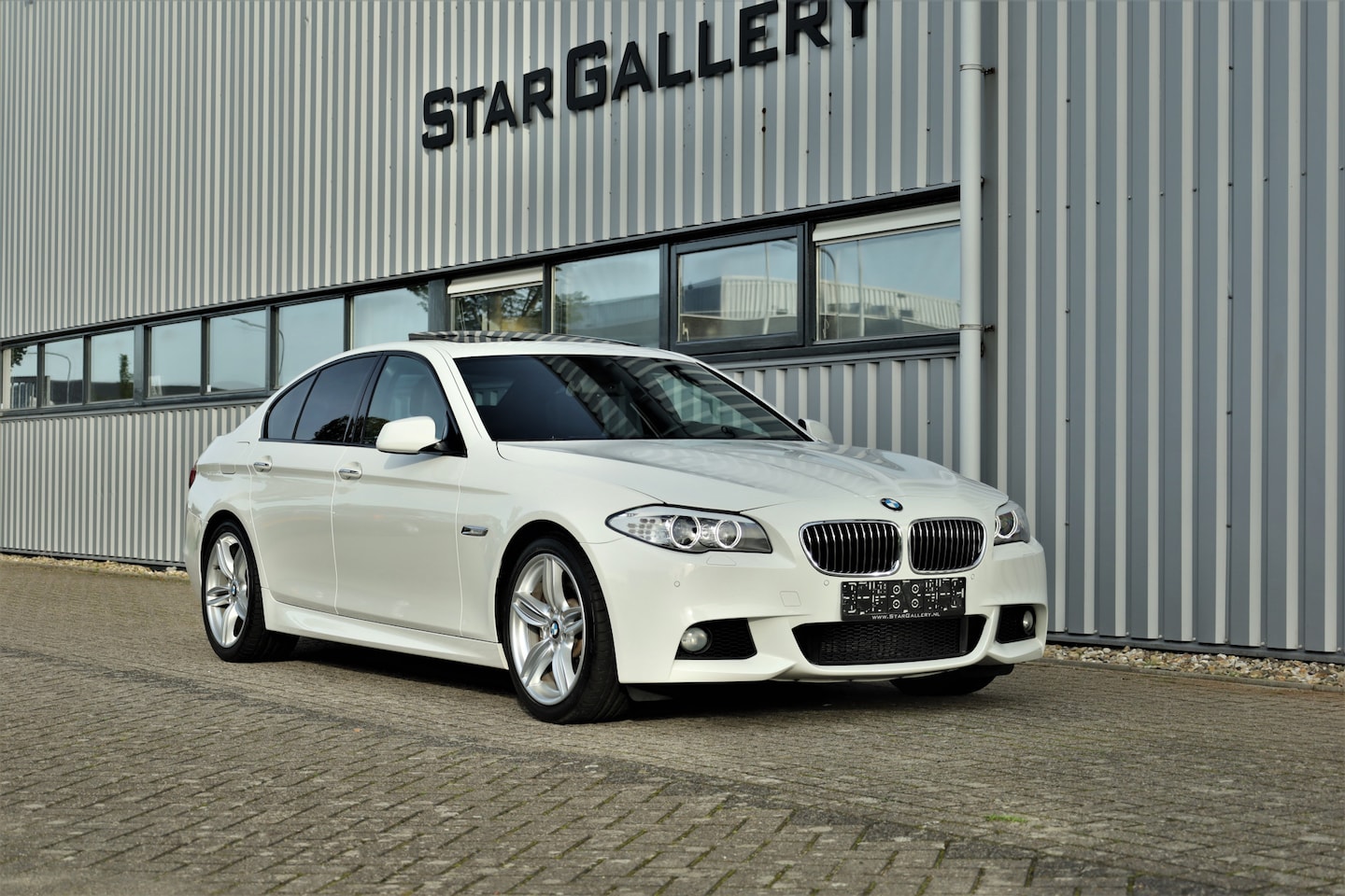 BMW 5-serie - 535i M Sport Edition 12687km(!) - AutoWereld.nl