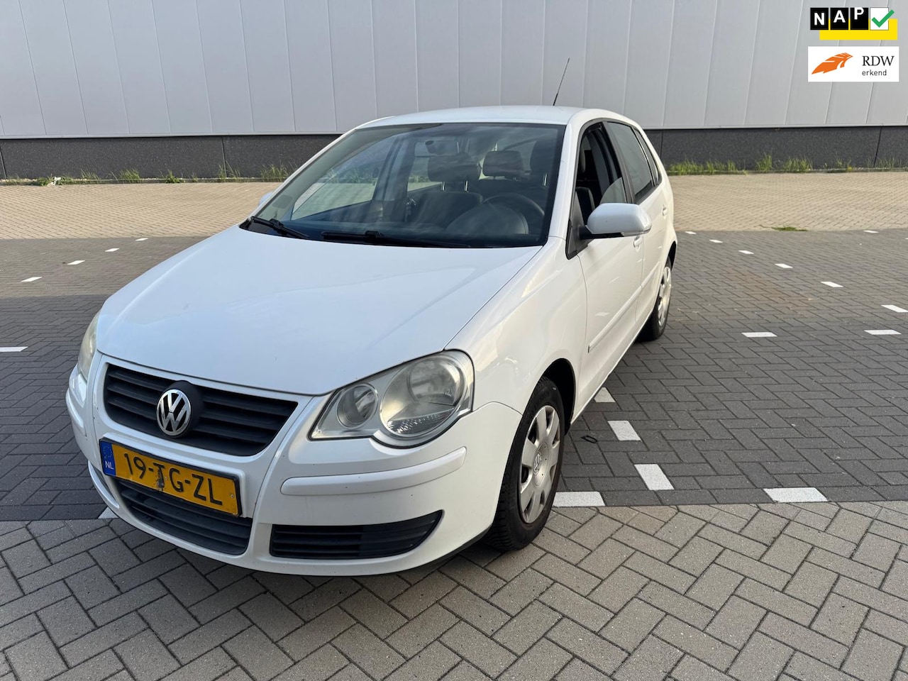 Volkswagen Polo - 1.4-16V Optive 1.4-16V Optive - AutoWereld.nl