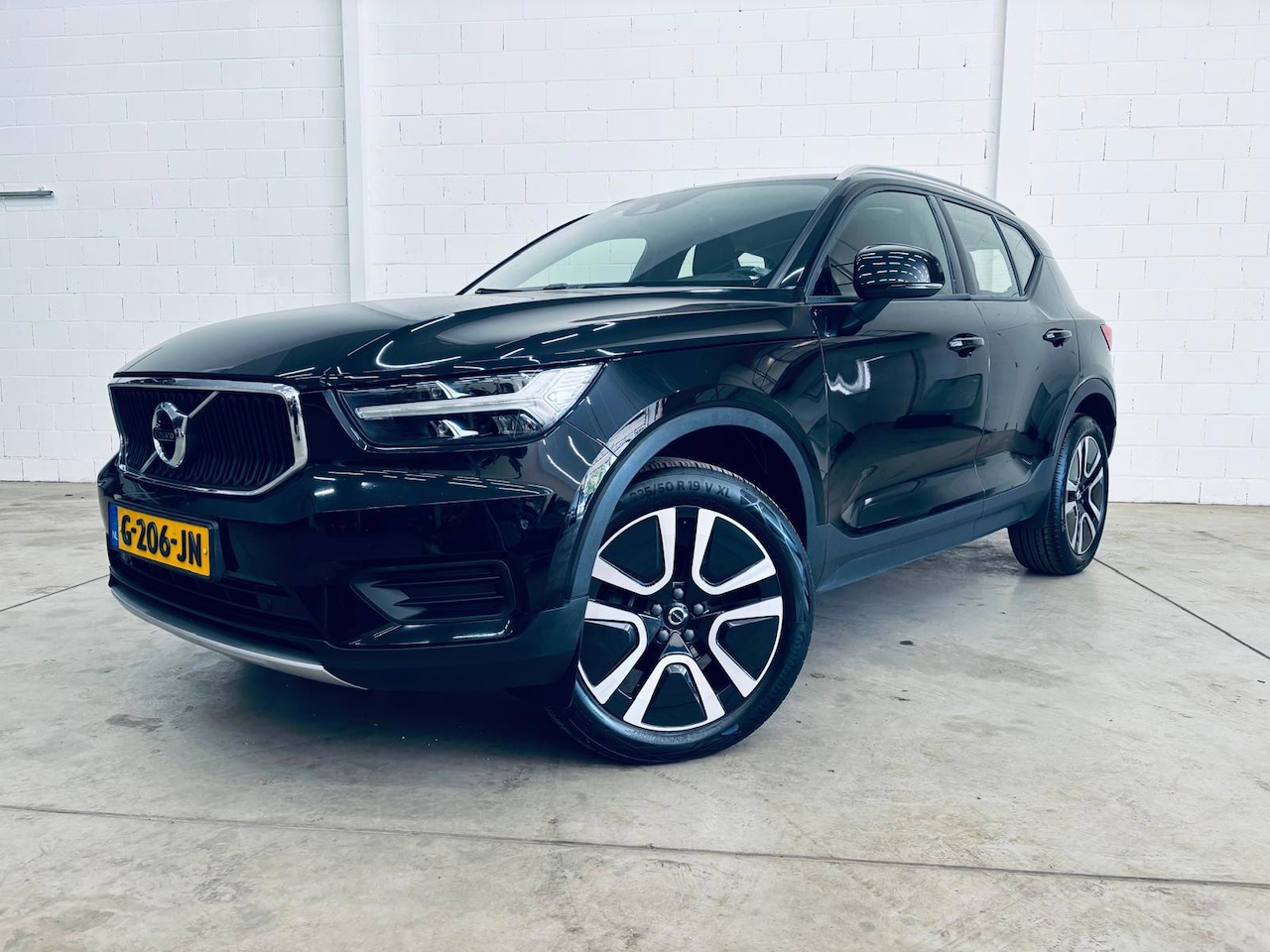 Volvo XC40 - 1.5 T3 Momentum Pro Automaat Carplay - AutoWereld.nl