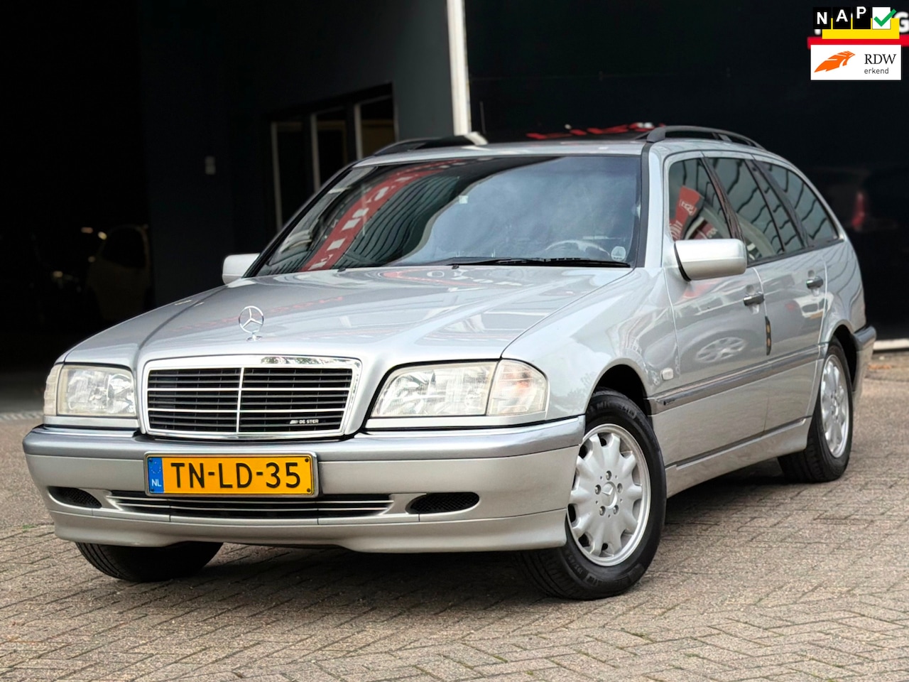 Mercedes-Benz C-klasse Combi - 180 Sport OPEN-DAK/AIRCO | ORIGINEEL NEDERLANDS ! - AutoWereld.nl