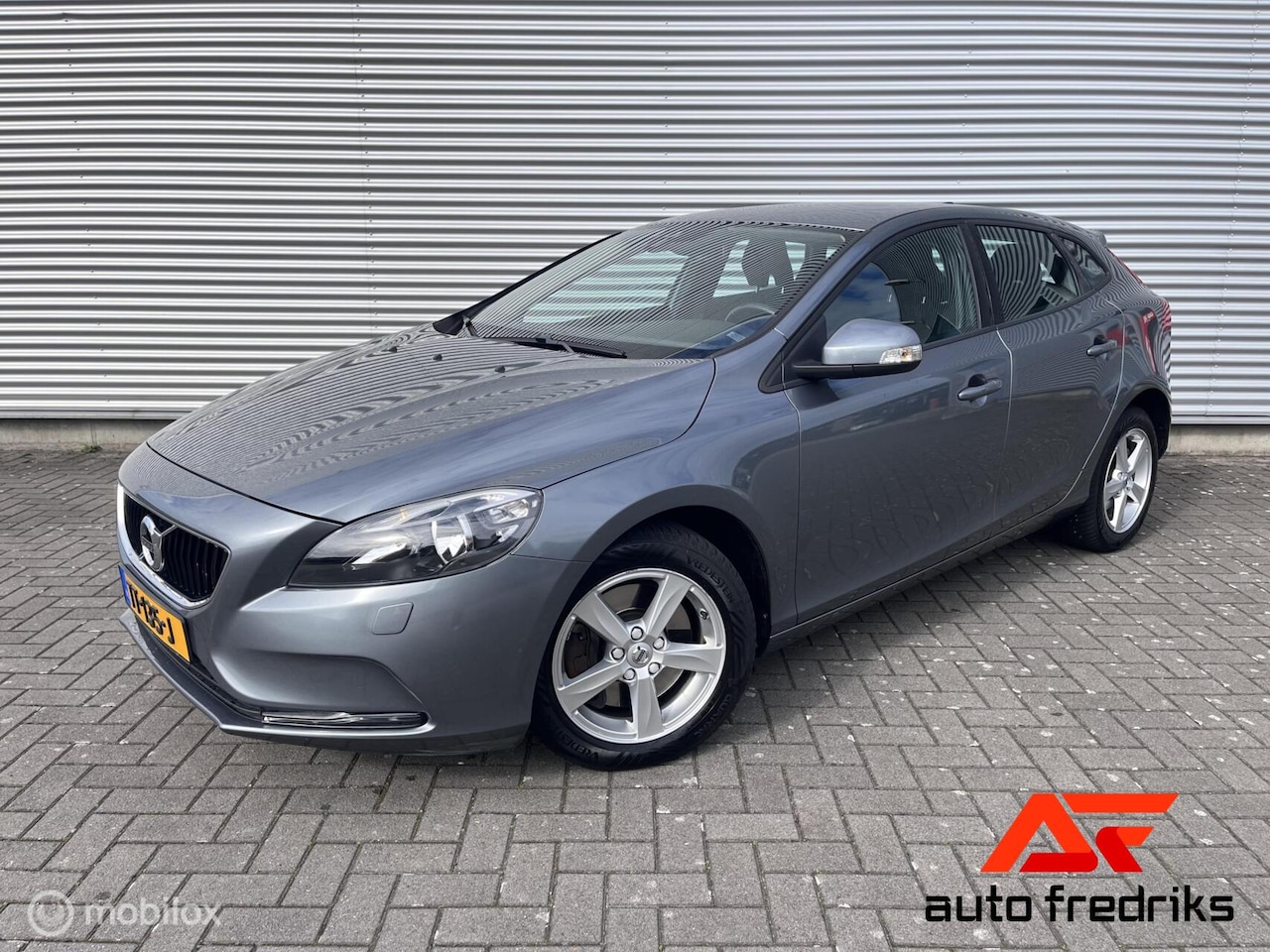 Volvo V40 - 1.5 T3 Nordic+ | Stoelverwarming | Automaat | - AutoWereld.nl