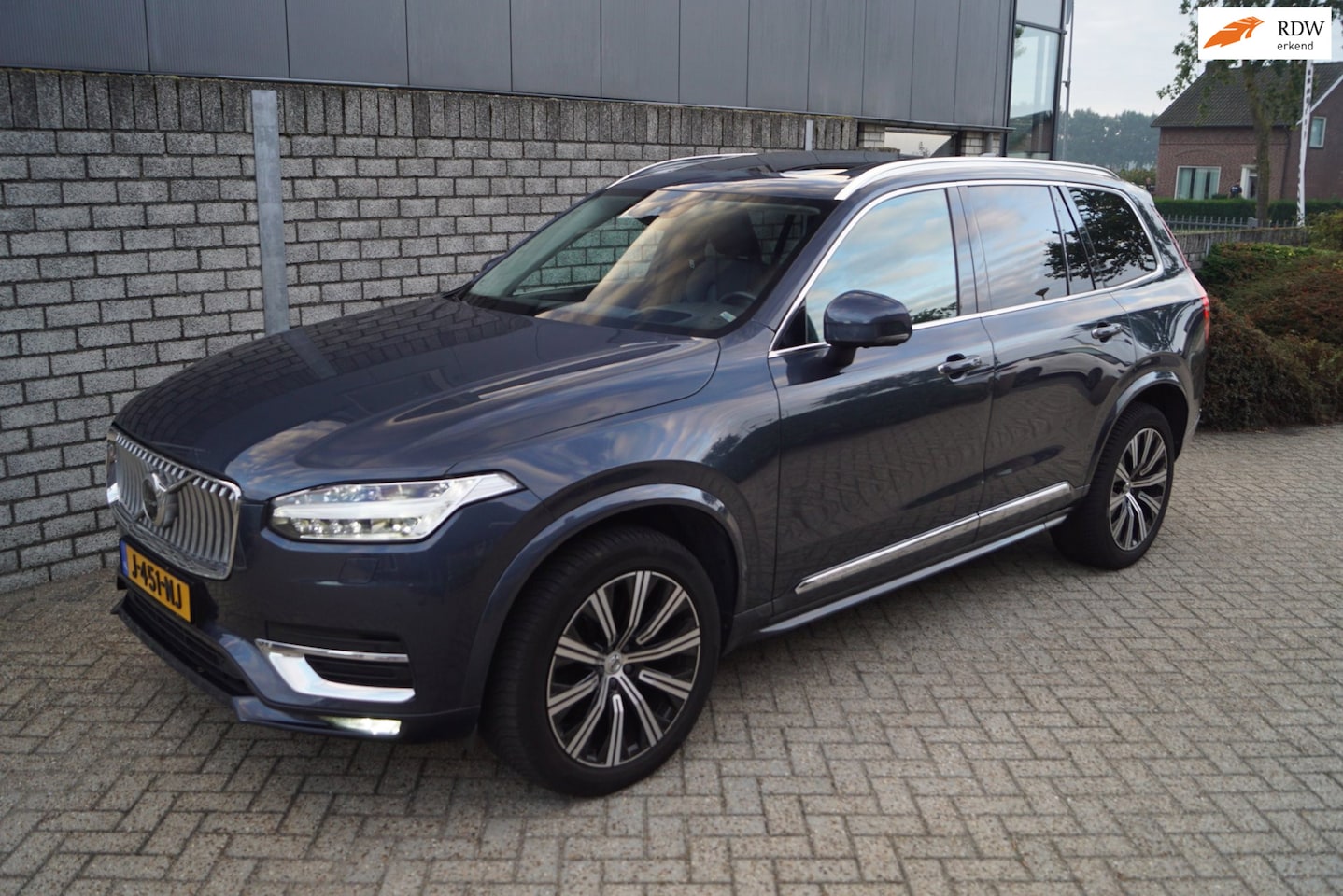 Volvo XC90 - 2.0 T6 AWD Inscription Autom 7 Pers Panodak Leder Navi 360 Camera Clima Head-Up Luchtverin - AutoWereld.nl