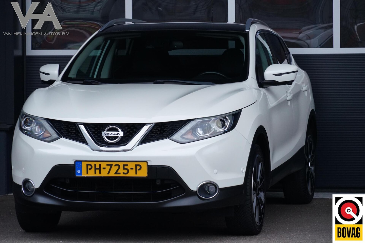 Nissan Qashqai - 1.2 Tekna 1.2 Tekna, NL, 1 eig. 360 cam. pano, leder, keyless - AutoWereld.nl