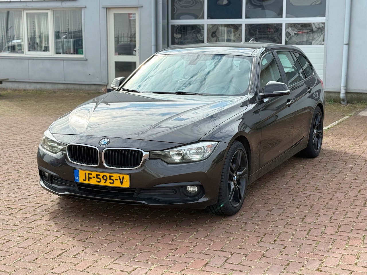BMW 3-serie Touring - 320d EDE Corporate Lease Essential Export - AutoWereld.nl