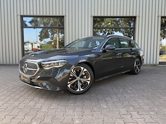 Mercedes-Benz E-klasse Estate - 300 e Luxury Line Rijassistentiepakket Plus, Trekhaak, Head-Up, 360 Camera
