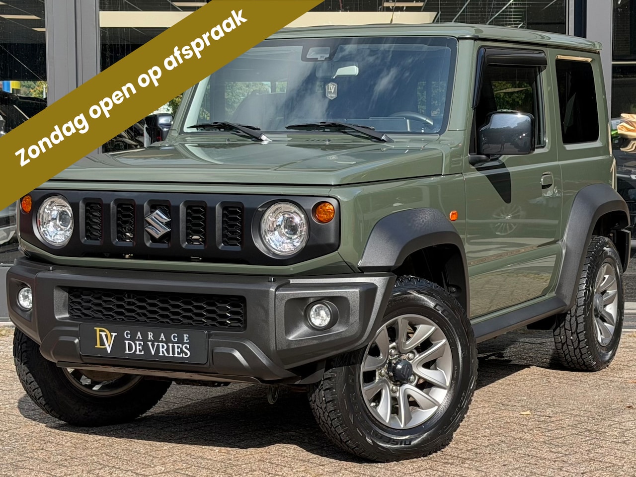 Suzuki Jimny - 1.5 Stijl Automaat AllGrip 4x4 Navi Camera Cruise Trekhaak 10 Jaar Suzuki Garantie - AutoWereld.nl
