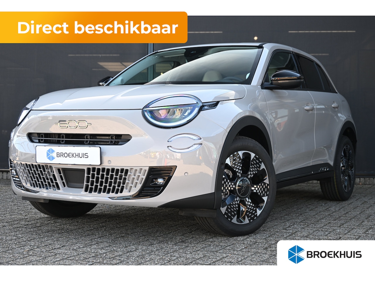 Fiat 600 - 1.2 Hybrid La Prima 145pk VOORRAAD-ACTIE! 8 Jaar Garantie! | Vol-Leder | Adaptive Cruise | - AutoWereld.nl