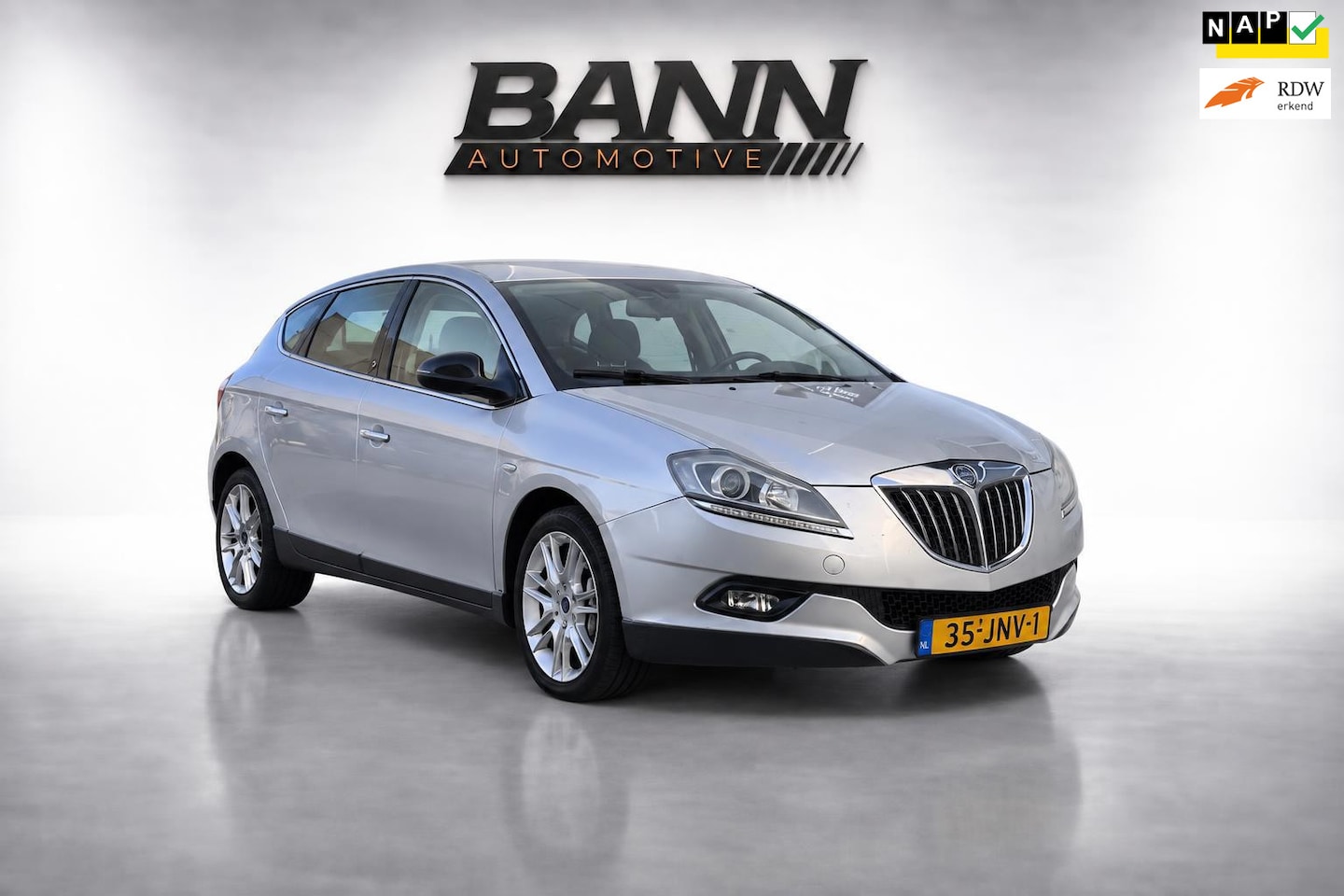 Lancia Delta - 1.8-16V Di Oro|200PK|Distr. riem vv | jaar APK - AutoWereld.nl