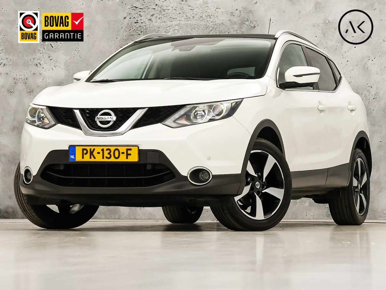 Nissan Qashqai - 1.2 N-Connecta (PANORAMADAK, NAVIGATIE, 360 CAMERA, GETINT GLAS, SPORTSTOELEN, CRUISE, TRE - AutoWereld.nl