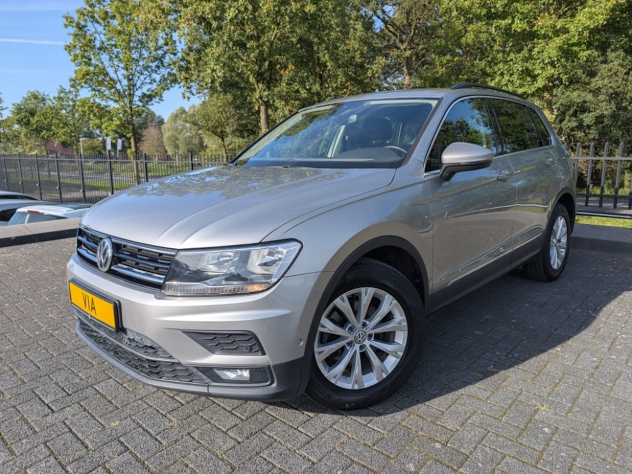 Volkswagen Tiguan - 1.4 150PK | Comfortline | Climate | Stoelverw. | Stuurverw. | Adaptive Cr. | PDC | - AutoWereld.nl
