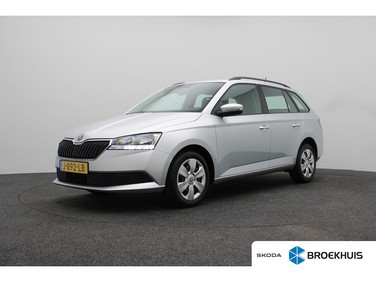 Skoda Fabia Combi - 1.0 TSI Active | Achterbank neerklapbaar | Airco | Bestuurdersairbag - AutoWereld.nl