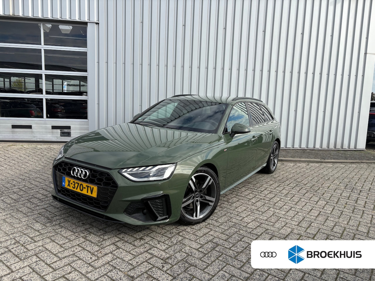 Audi A4 Avant - 35 TFSI S edition Competition 150PK | Camera Achter | Stoelverw. voor | Parkeer hulp Plus - AutoWereld.nl