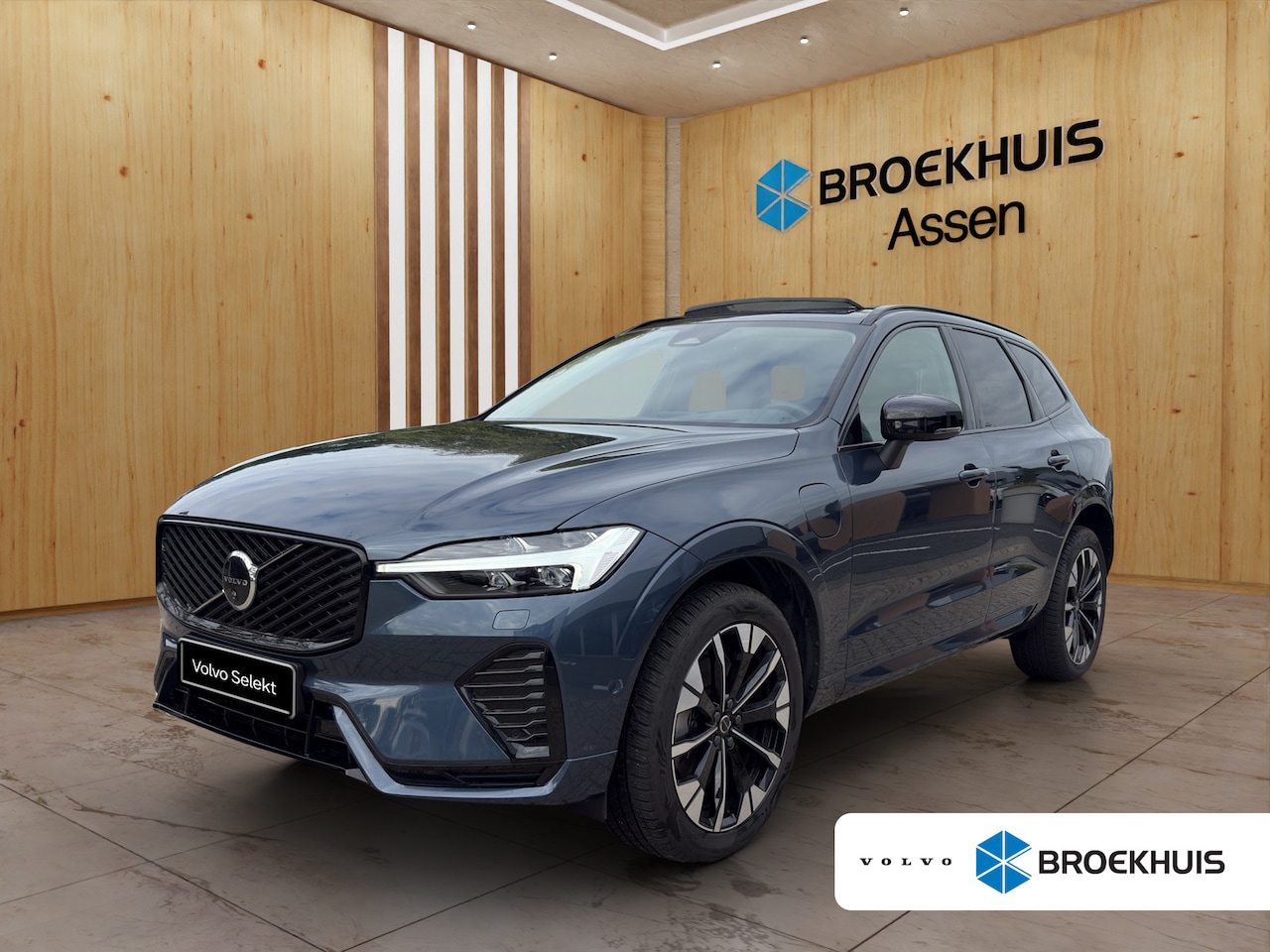 Volvo XC60 - 2.0 T6 Plug-in hybrid AWD Ultra Dark | Luchtvering | Trekhaak | Harman Kardon | Panoramada - AutoWereld.nl