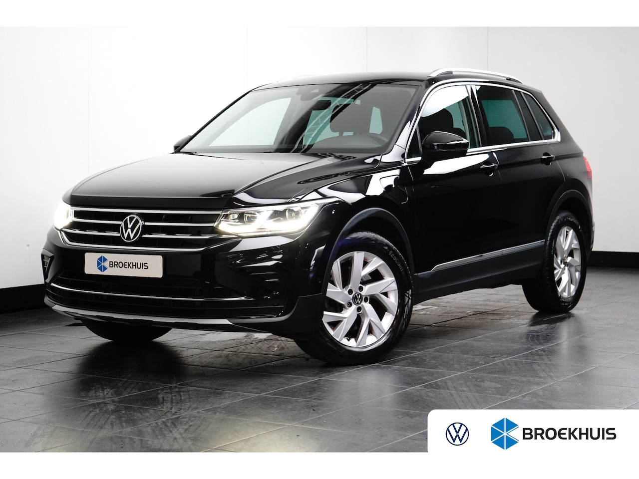Volkswagen Tiguan - Elegance eHybrid 245PK | Trekhaak | Camera | SOH 100% | - AutoWereld.nl