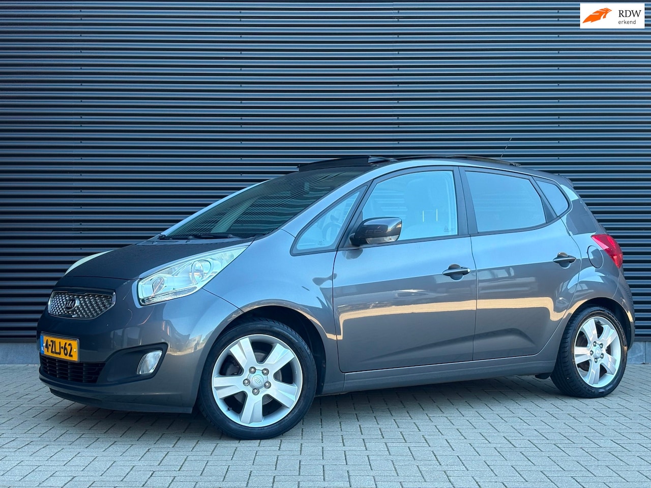Kia Venga - 1.6 CVVT X-tra NIEUWE APK | PDC | AIRCO |RIJKLAAR - AutoWereld.nl