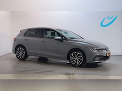 Volkswagen Golf - 1.5 TSI Life Camera Sfeerverlichting Navigatie Climate Control