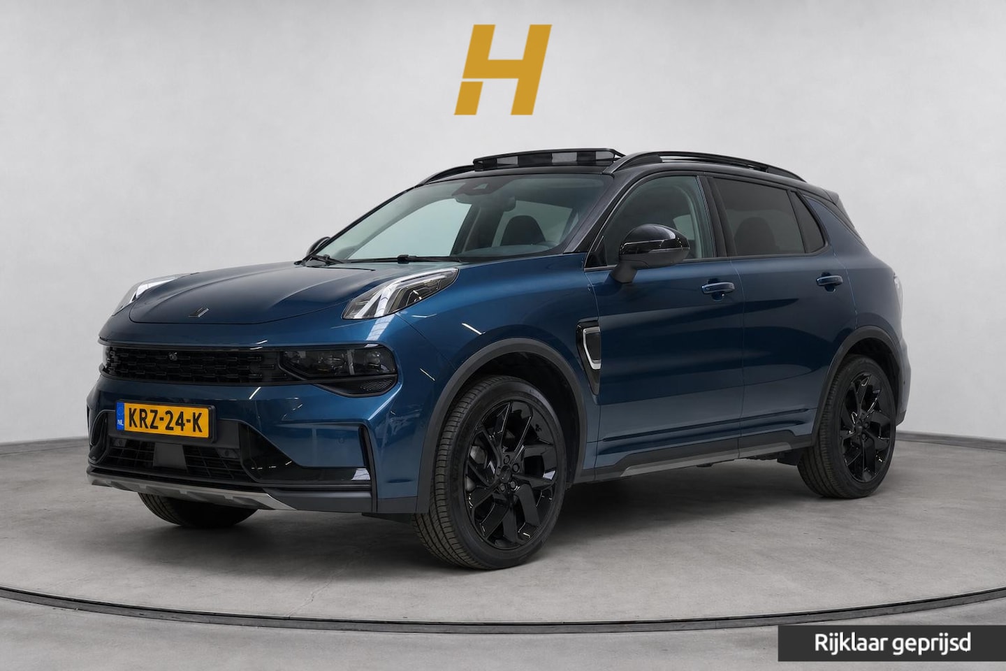 Lynk & Co 01 - 1.5 | Zwart optiek | Panoramadak | Camera | Navigatie | Memory | Lm velgen - AutoWereld.nl