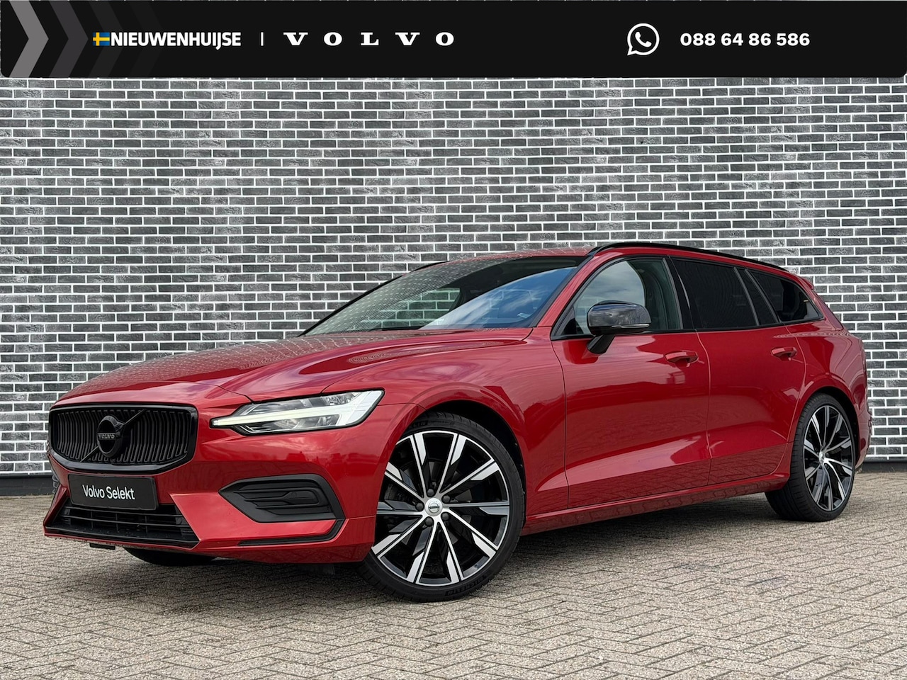 Volvo V60 - 2.0 T4 Momentum Pro | Trekhaak | Achteruitrijcamera | Parkeersensoren | Elektrische Achter - AutoWereld.nl