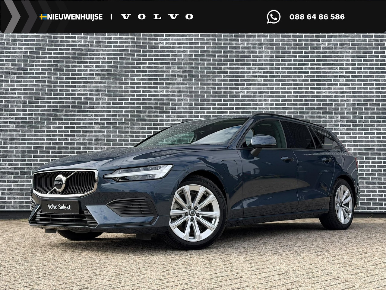 Volvo V60 - 2.0 T6 Plug-in hybrid AWD Core | Adaptieve Cruise Control | Stoel-/Stuur-/Voorruitverwarmi - AutoWereld.nl