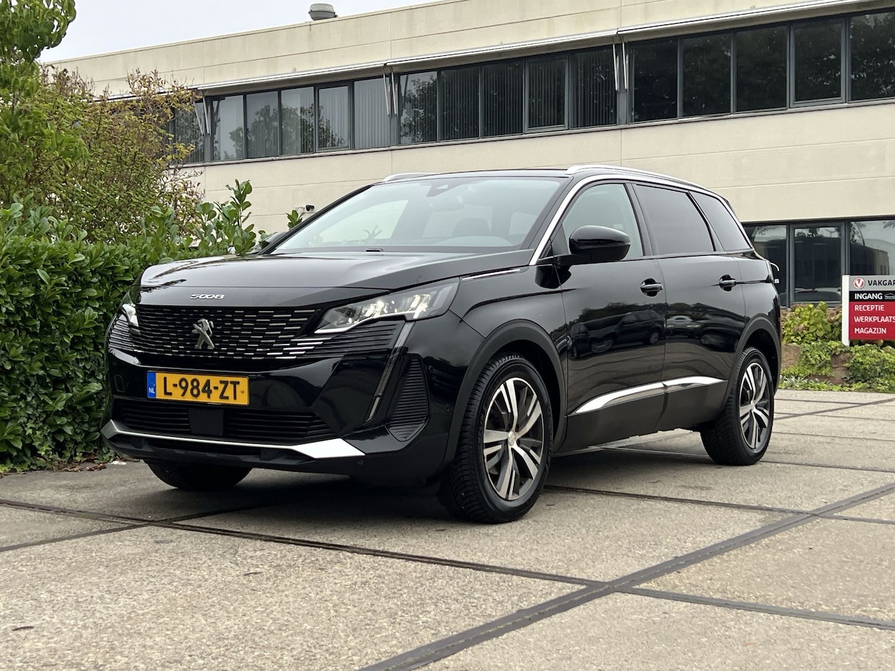 Peugeot 5008 - 1.2 PureTech Blue Lease Allure |CARPLAY|CRUISE|CAMERA|CLIMA|APK TOT 31.08.2027 5272 / @JAN - AutoWereld.nl