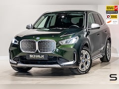 BMW iX1 - EDrive30 X-Line|Sanremo Green|M-onderstel|Parking As