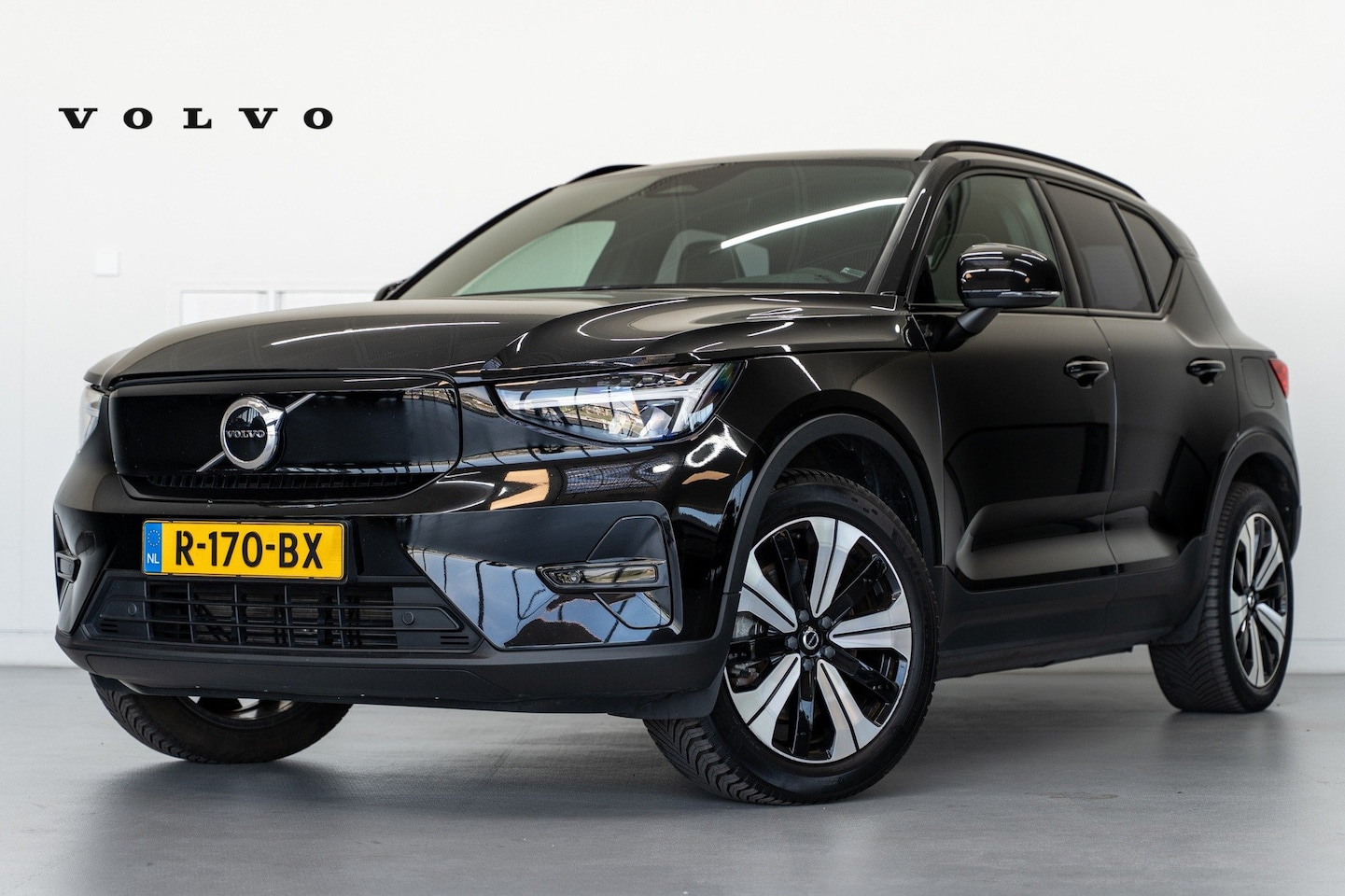 Volvo XC40 - 231PK Plus 70kWh | Adap Cruise |  Geheugen | Stoel&Stuur verw. | 19'' - AutoWereld.nl