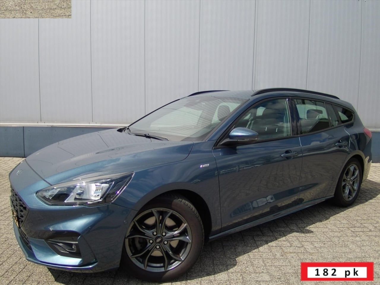 Ford Focus Wagon - 1.5 EcoBoost 182pk ST-Line Business Trekhaak wegklapbaar - AutoWereld.nl