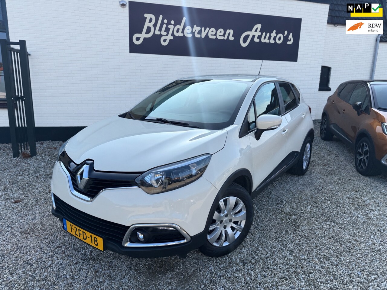 Renault Captur - 0.9 TCe Expression Airco | Cruise | Keyless | LM | Org. NL - AutoWereld.nl
