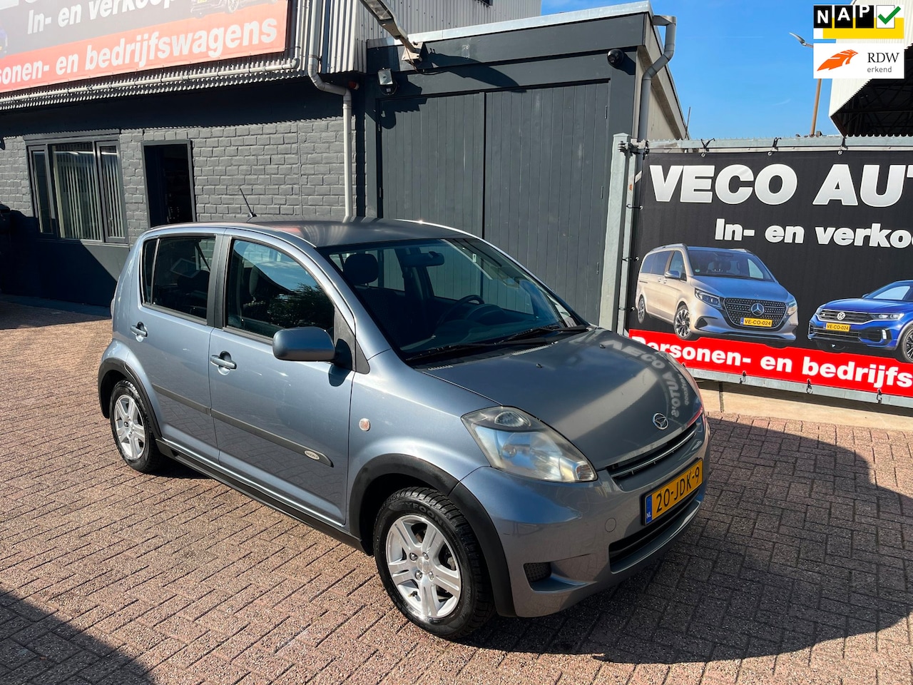 Daihatsu Sirion 2 - 1.3-16V Exclusive Automaat airco nette auto - AutoWereld.nl