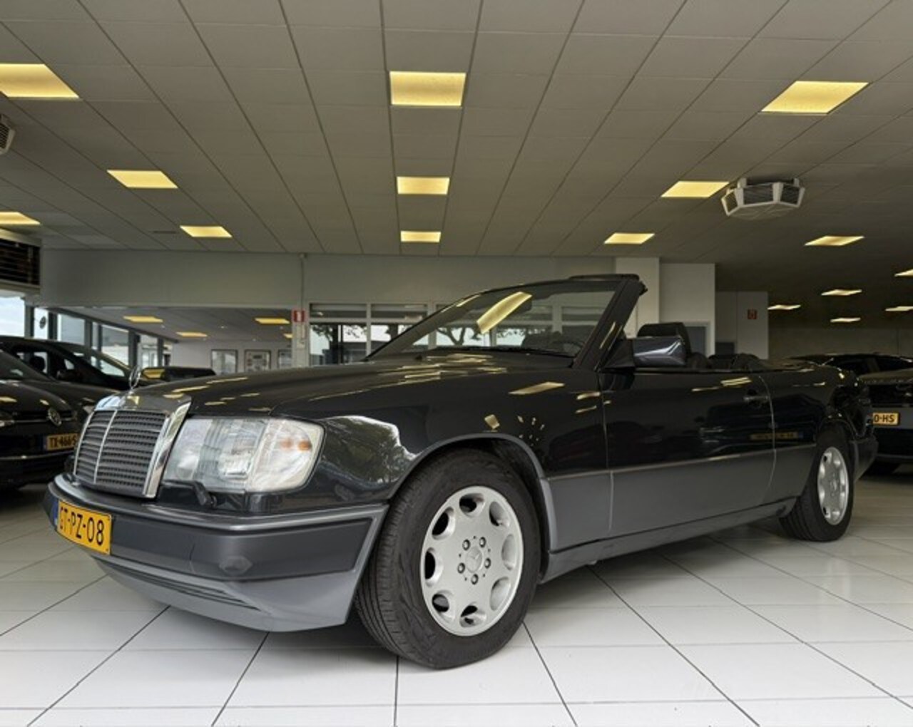 Mercedes-Benz 200-500 (W124) Cabrio - 300 CE-24/In Nieuwstaat - AutoWereld.nl