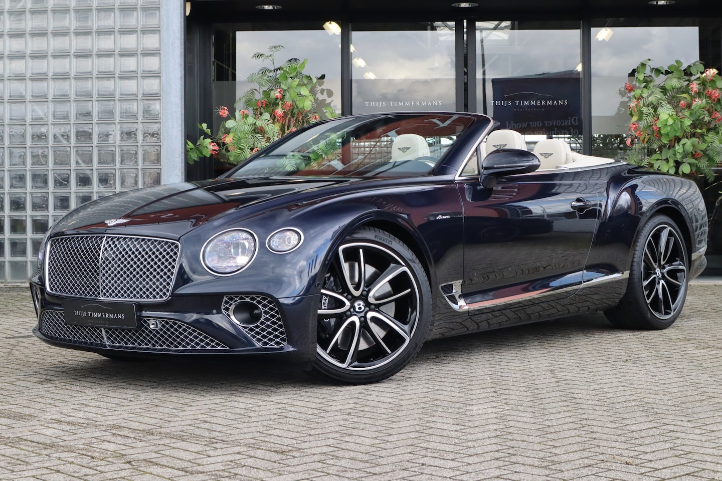 Bentley Continental GTC - 4.0 V8 Azure | Mulliner, Naim Audio, Massage, Nachtzicht, Nekverwarming, Zitklima, Stuurve - AutoWereld.nl