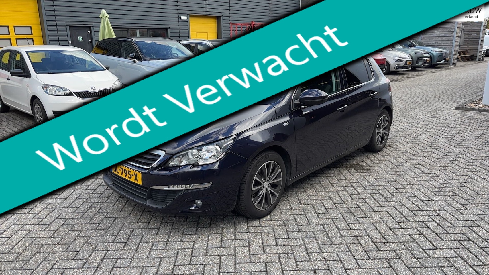 Peugeot 308 - 1.2i Style 5-deurs 110pk 1e eig. Clima Navi Panorama Trekhaak - AutoWereld.nl
