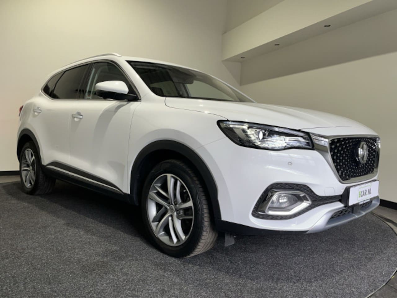 MG EHS - 1.5 TGDI Luxury | Tot € 4.000 klantvoordeel* | 360 Camera | Keyless | Panoramadak | Leder - AutoWereld.nl
