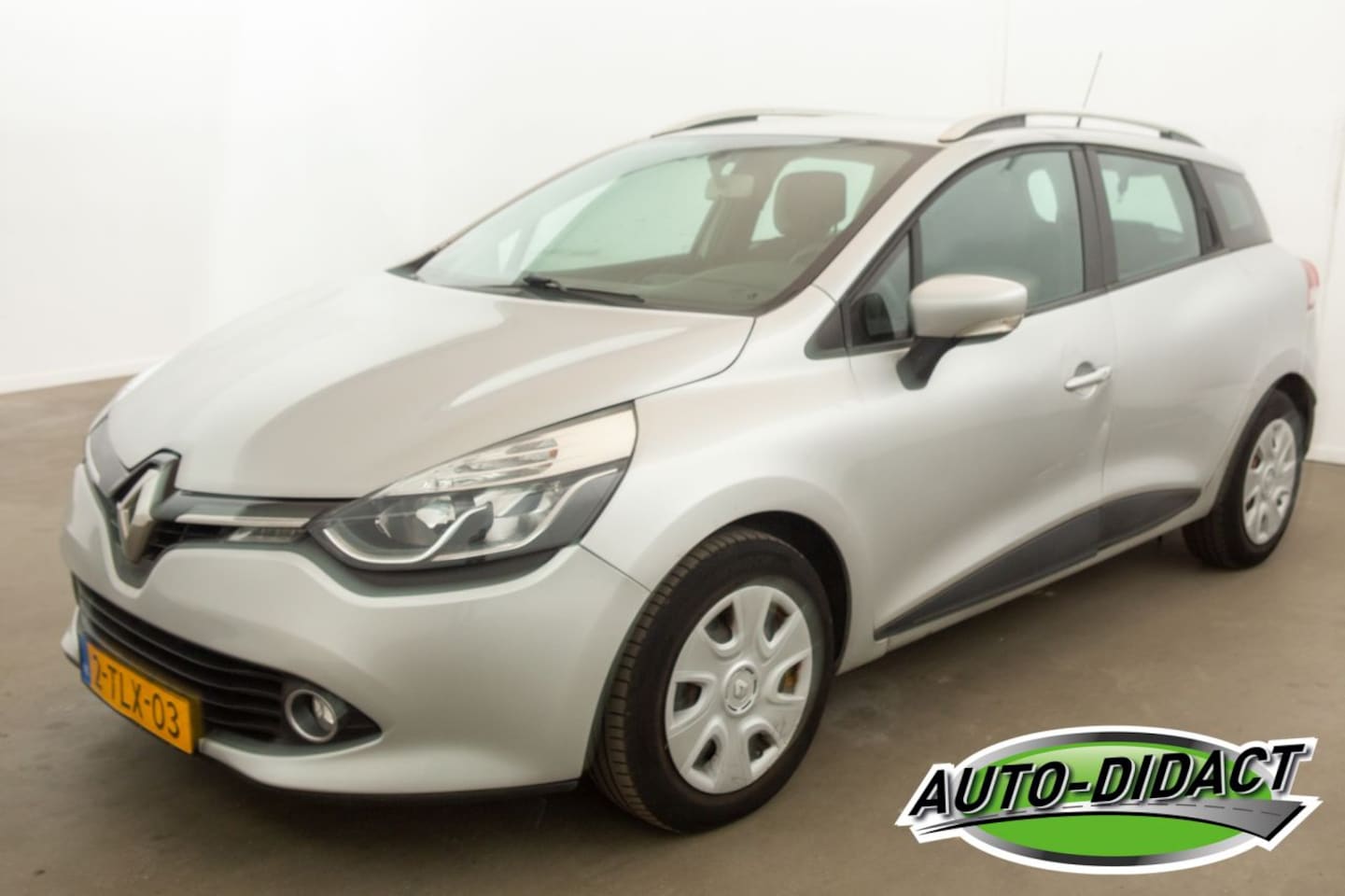 Renault Clio - 1.5 dCi Airco ECO Expression - AutoWereld.nl