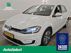 Volkswagen e-Golf - E-Golf 35, 8kWh 136pk | SOH 85% |Warmtepomp | Winter- en Spiegelpakket | Camera | Keyless