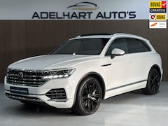 Volkswagen Touareg - 3.0 TSi eHybrid 4MOTION R 462 PK / Panorama dak / Lederen interieur / Elektrische stoelen