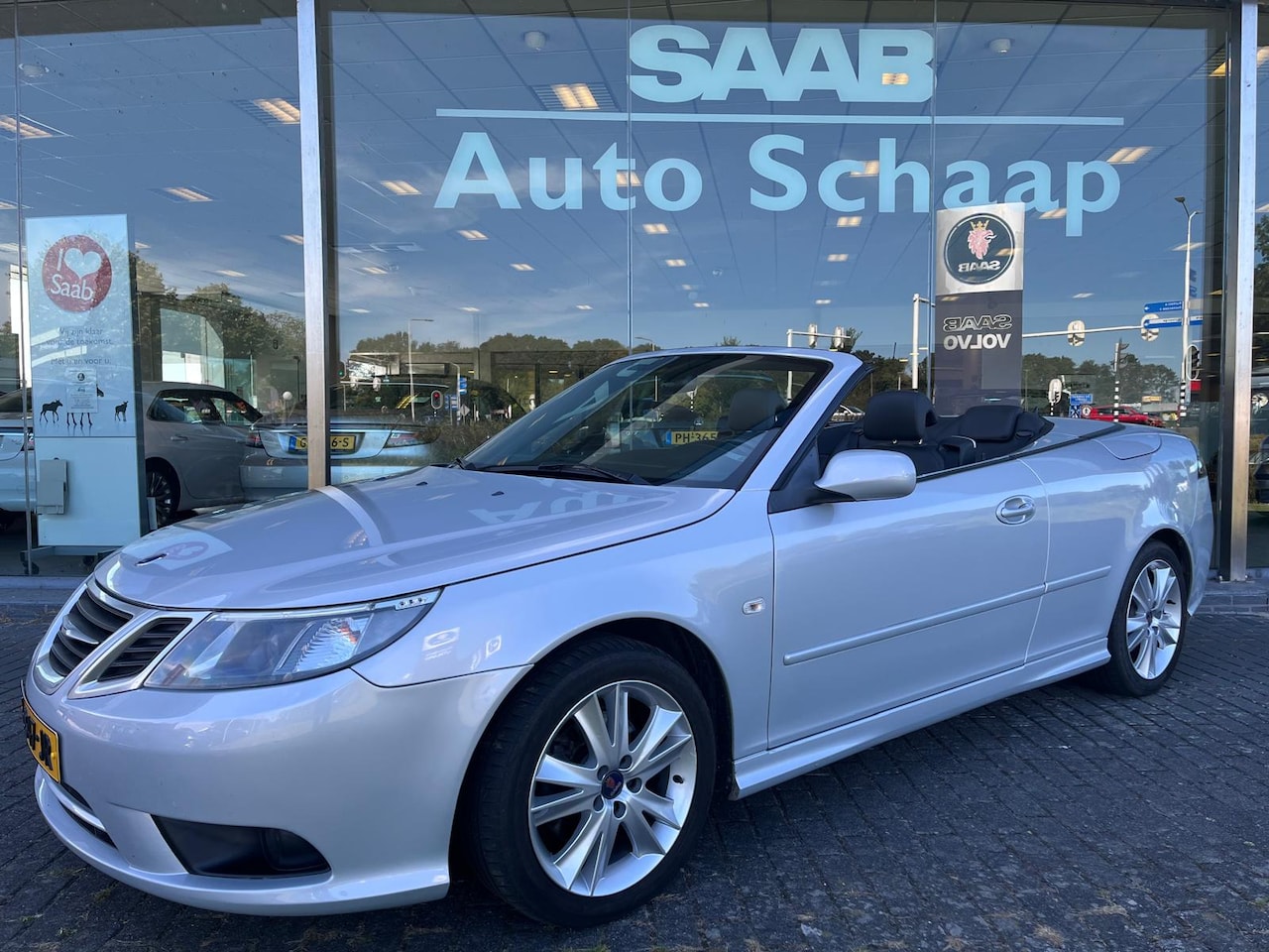 Saab 9-3 Cabrio - 1.8t Vector | Rijklaar incl garantie | Stoelverwarming Trekhaak afneembaar 17 inch - AutoWereld.nl
