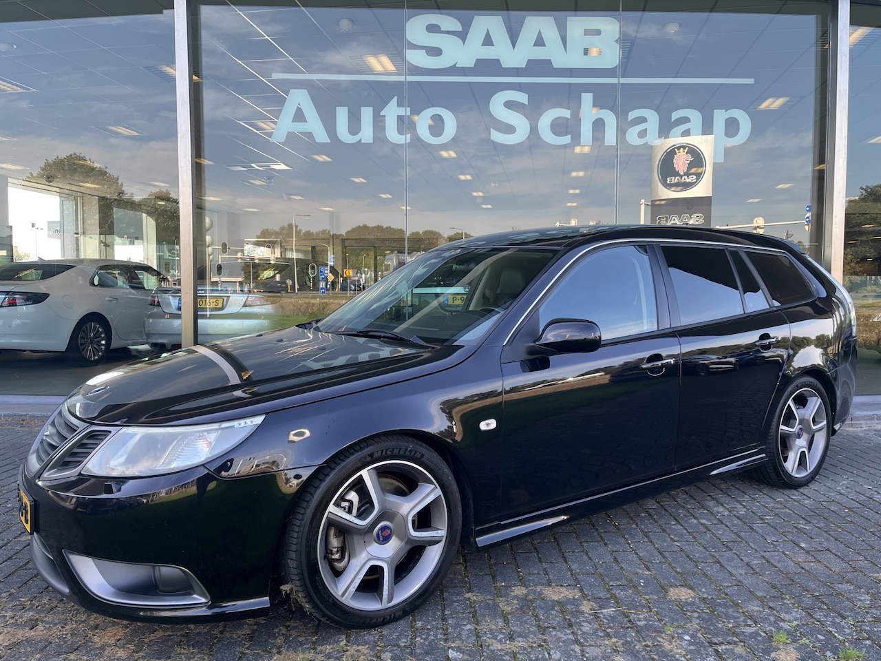Saab 9-3 - Estate 2.8 T V6 Turbo X Automaat | Rijklaar incl garantie | Premium leer Bose Darktint Xen - AutoWereld.nl