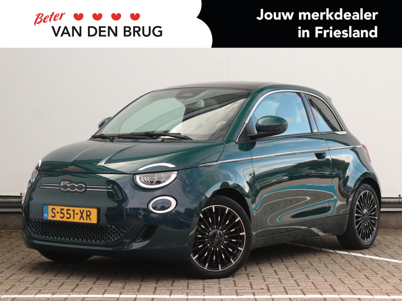 Fiat 500 - 42 kWh | Trekhaak | Dodehoek Detectie | JBL Audio | Apple Carplay / Android Auto | ACC | K - AutoWereld.nl