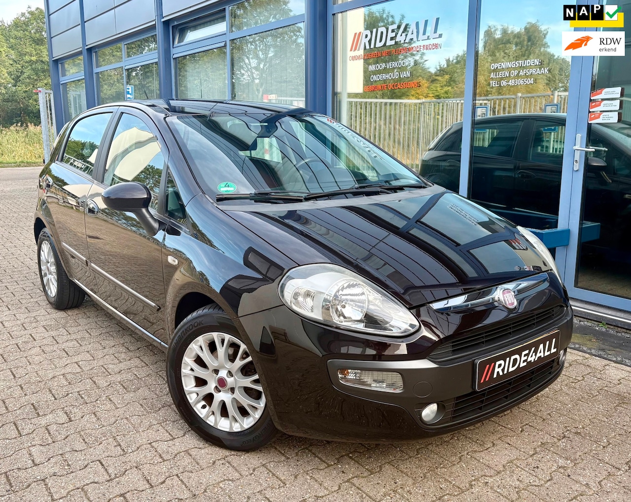 Fiat Punto Evo - 1.4-16V/AIRCO/APK/CRUISE!! - AutoWereld.nl