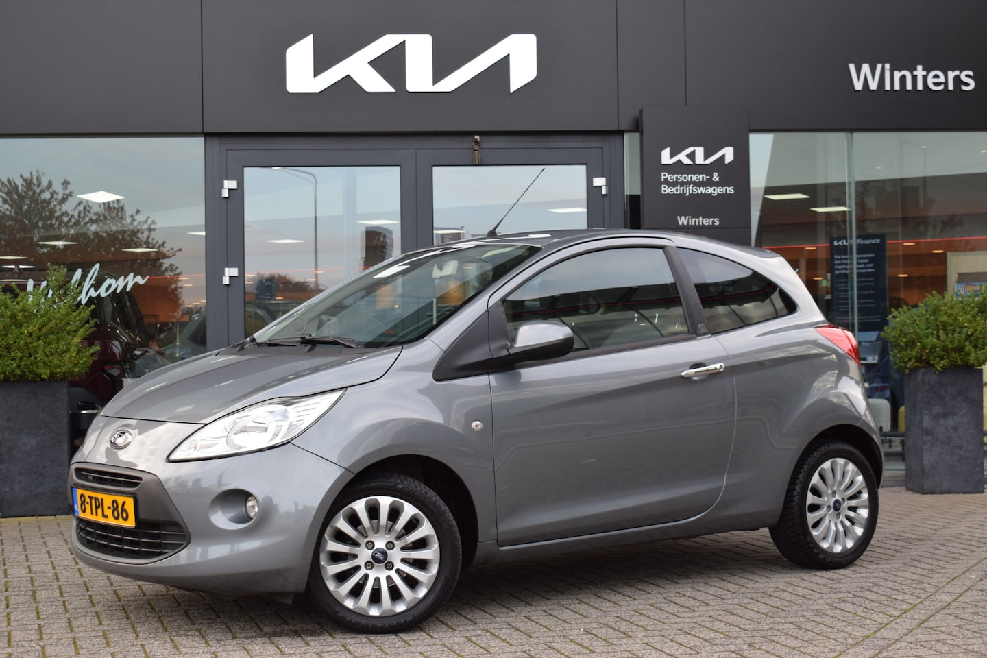 Ford Ka - 1.2 Titanium X start/stop | Climate Control | Stoelverwarming | Parkeersensoren | LM velge - AutoWereld.nl