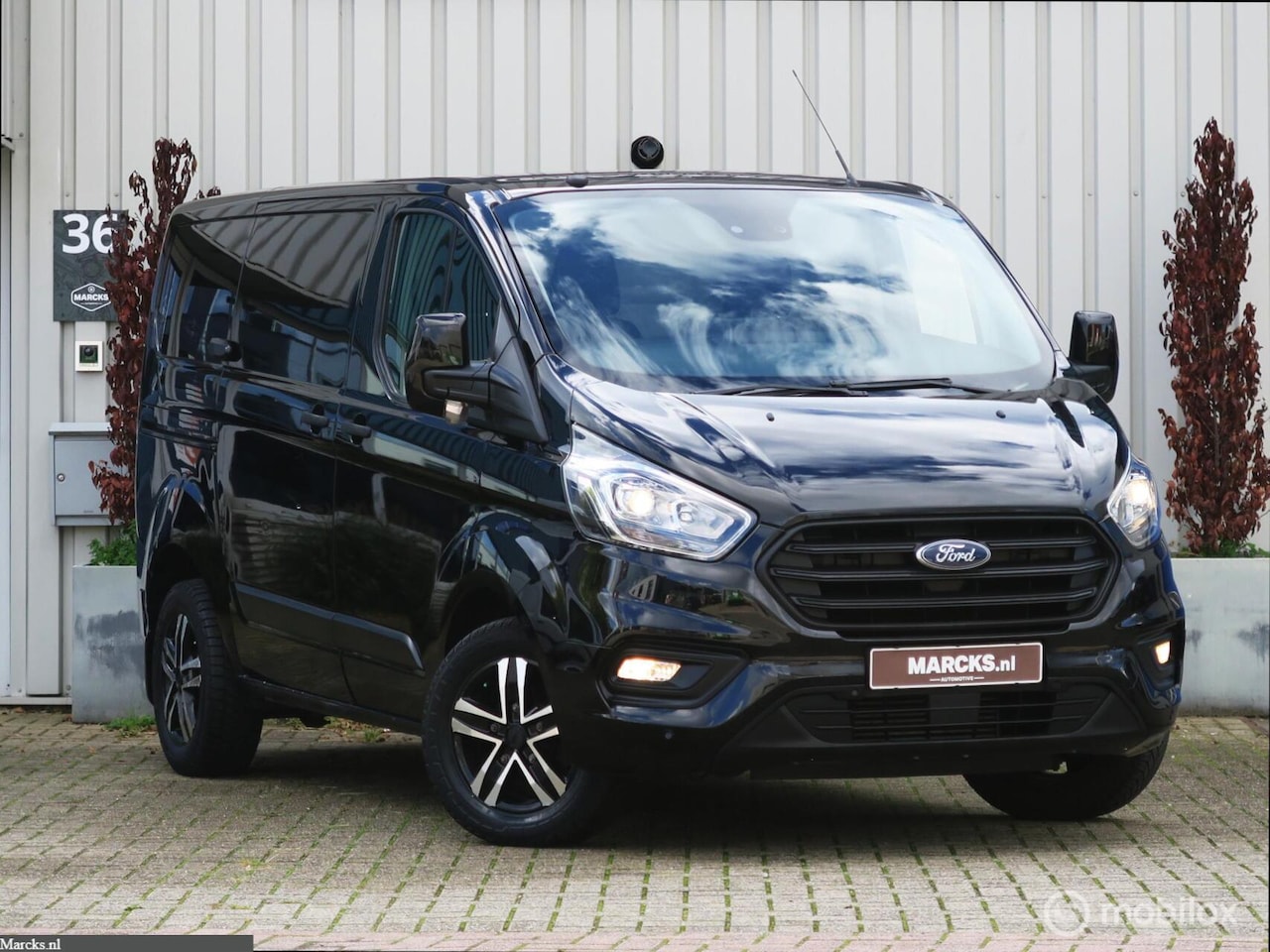 Ford Transit Custom - 270 2.0 TDCI L1H1 Trend EURO 6 3 persoons - AutoWereld.nl