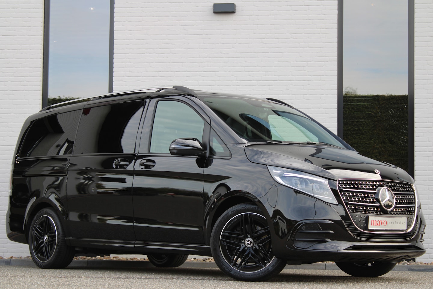 Mercedes-Benz V-klasse - 300d / AMG / Exclusive / DC / 4-matic / Luchtvering / Pano / Elec Stoelen / Burmester / Vo - AutoWereld.nl