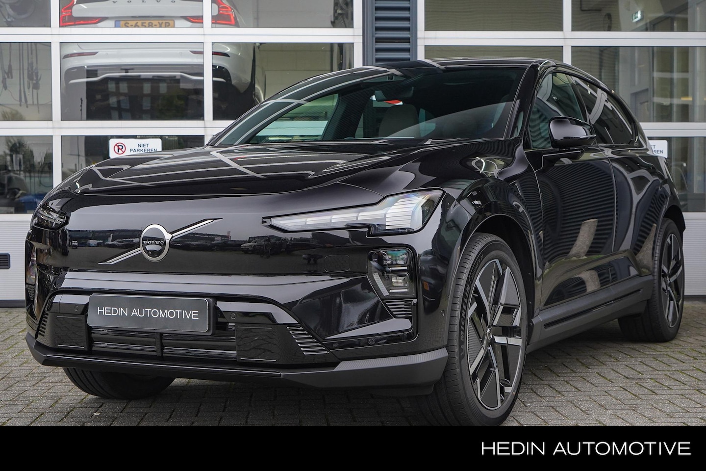 Volvo EX60 - P10 AWD Ultra 95 kWh | Bowers & Wilkins | Stoel & Stuurverwarming | Stoelventilatie | Elek - AutoWereld.nl