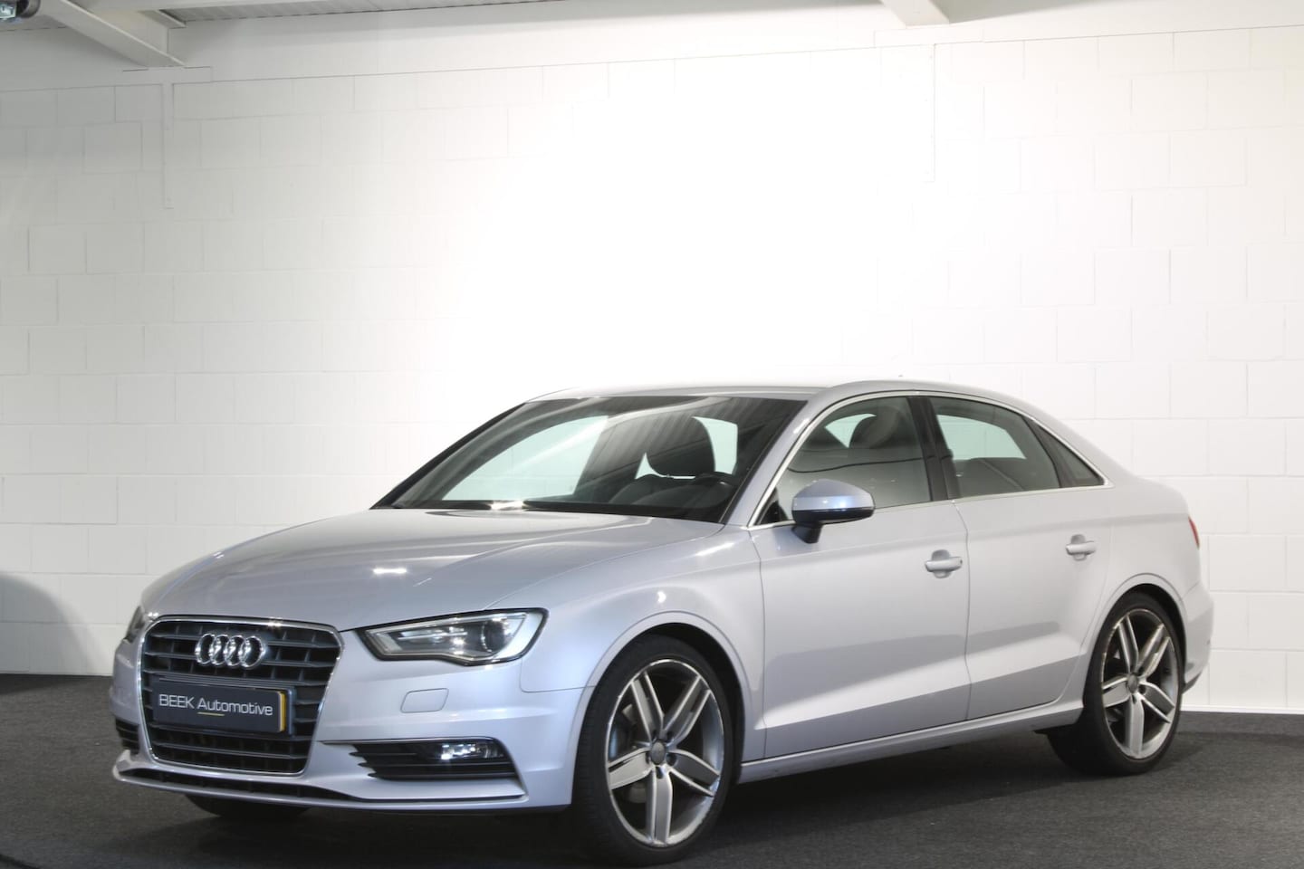 Audi A3 Limousine - 1.4 TFSI CoD | PDC | Cruise Control | - AutoWereld.nl