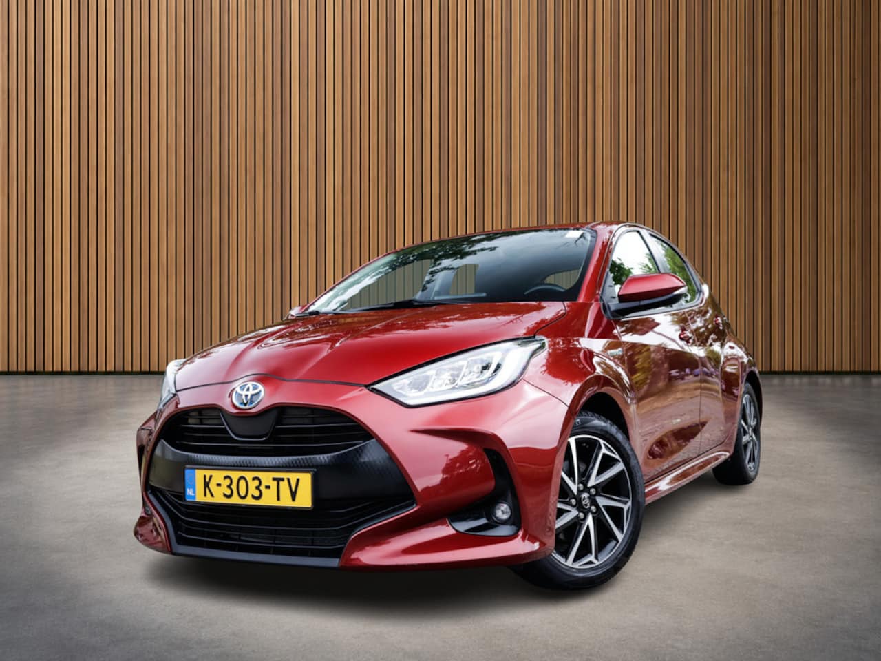 Toyota Yaris - 1.5 Hybrid Business Plus 1e-Eig. & Keurig-Onderh. BOVAG-Garantie. NL-Auto. - AutoWereld.nl