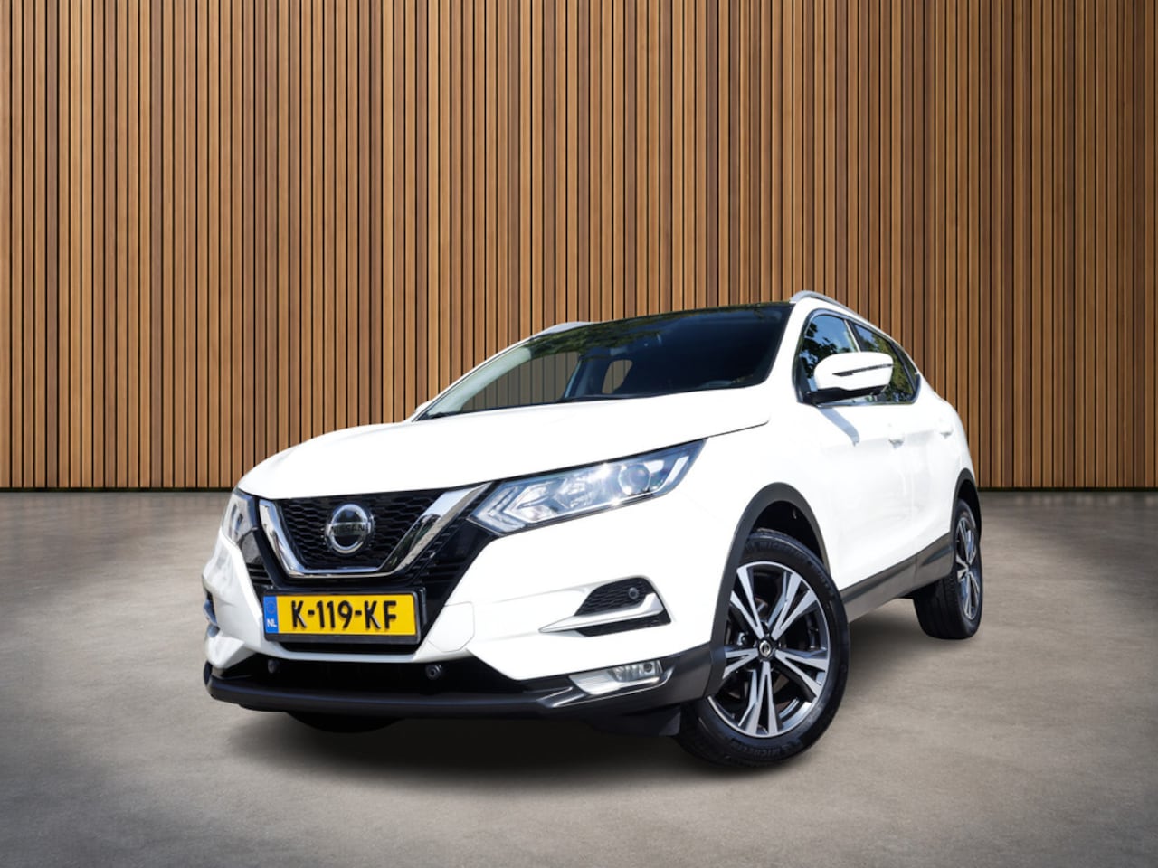 Nissan Qashqai - 1.3 DIG-T N-Connecta 2e-Eig. & Dealer-Onderh. BOVAG-Garantie. NL-Auto. - AutoWereld.nl